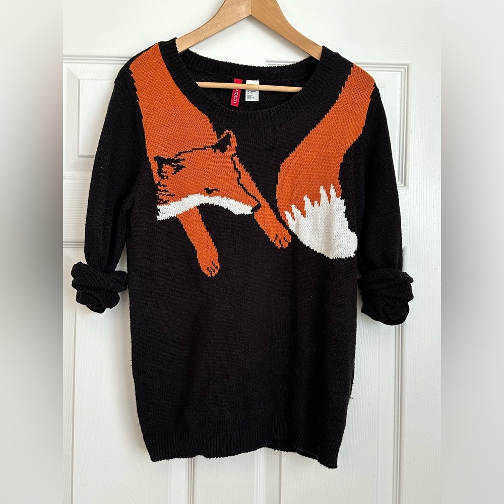 H&M Fox Stole Print Sweater